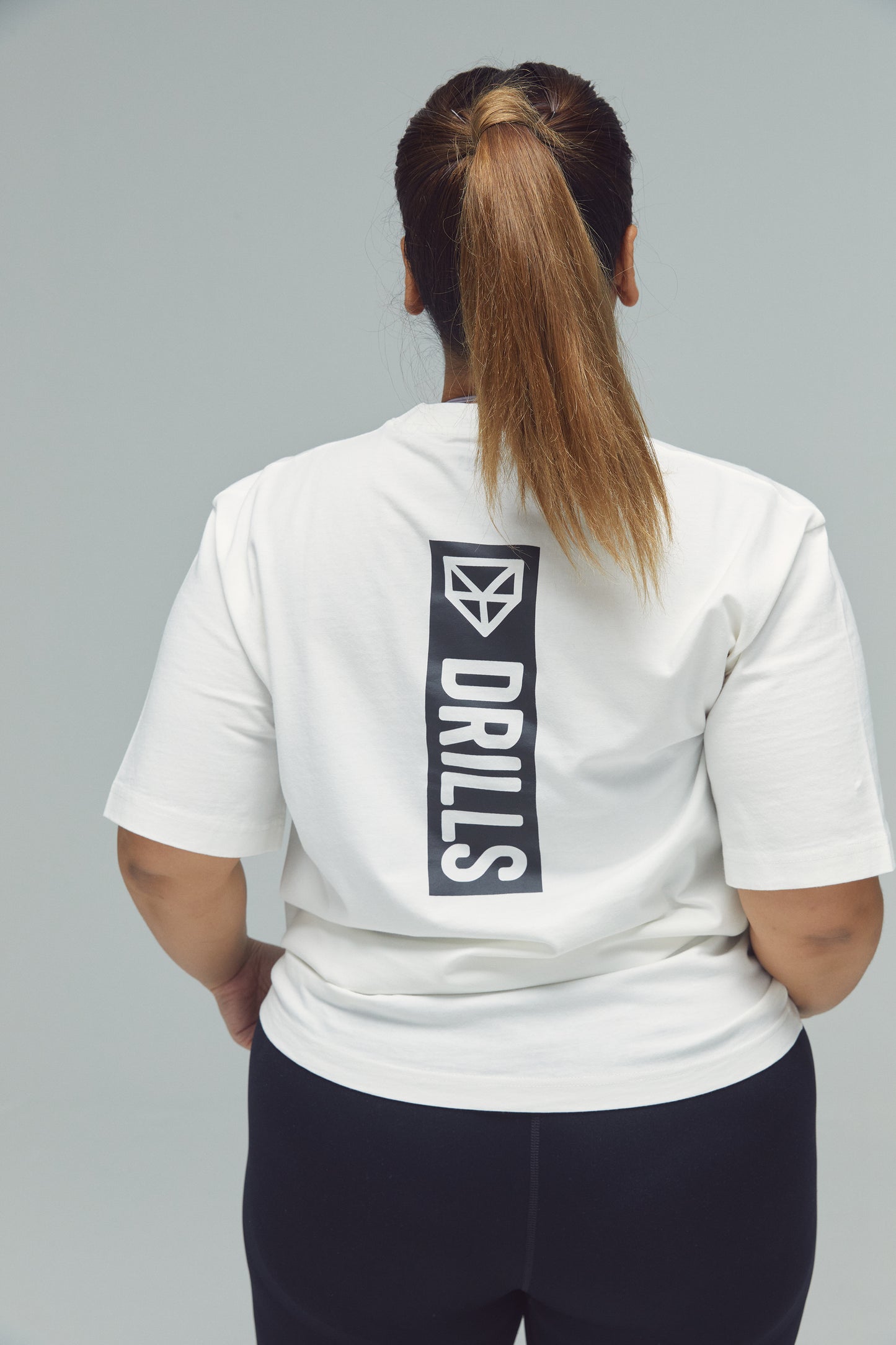 RECREATION DRILLS Vertical Graphic Tee White/Black