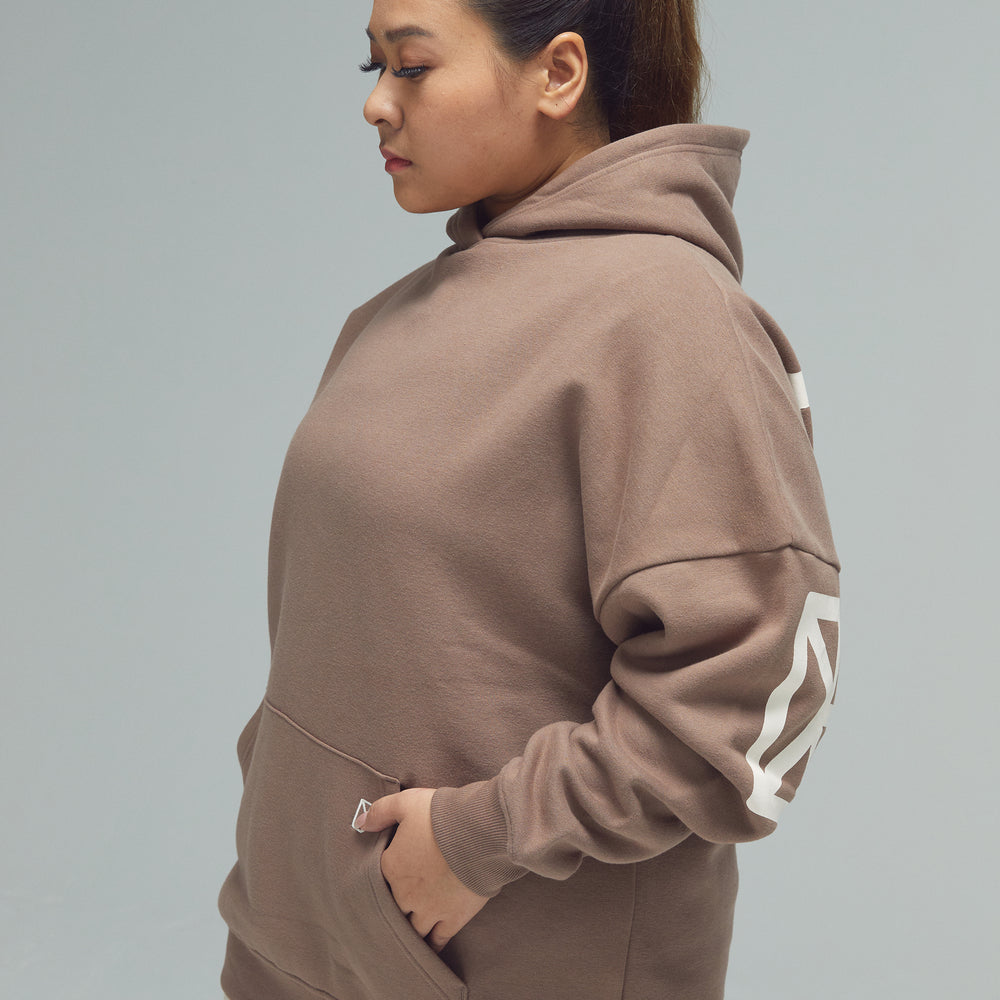 
                      
                        RECREATION DRILLS Signature Hoodie Taupe/Whisper White
                      
                    