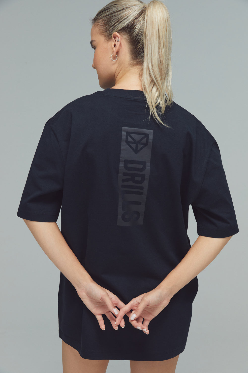 RECREATION DRILLS Vertical Graphic Tee Black