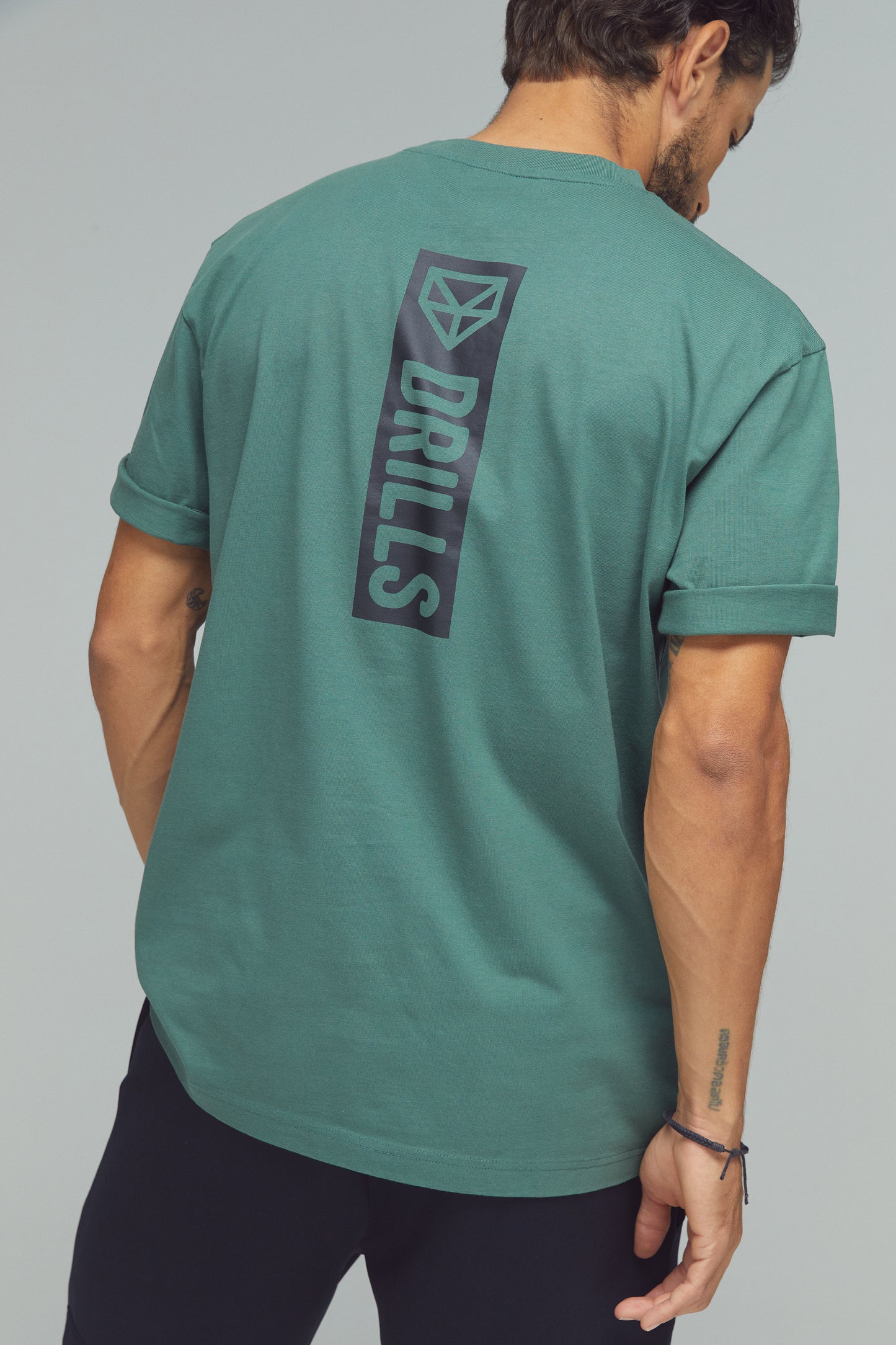 RECREATION DRILLS Vertical Graphic Tee Dark Sage Green/Black