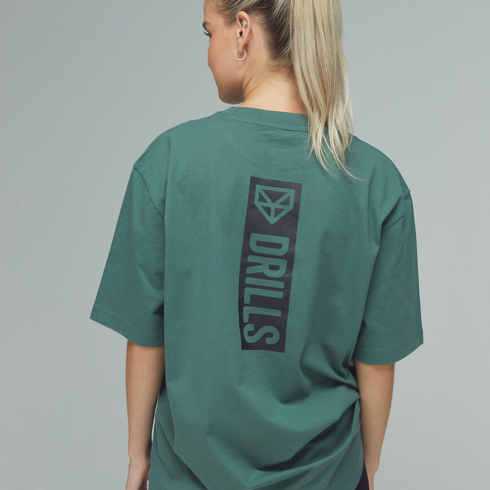 
                      
                        RECREATION DRILLS Vertical Graphic Tee Dark Sage Green/Black
                      
                    