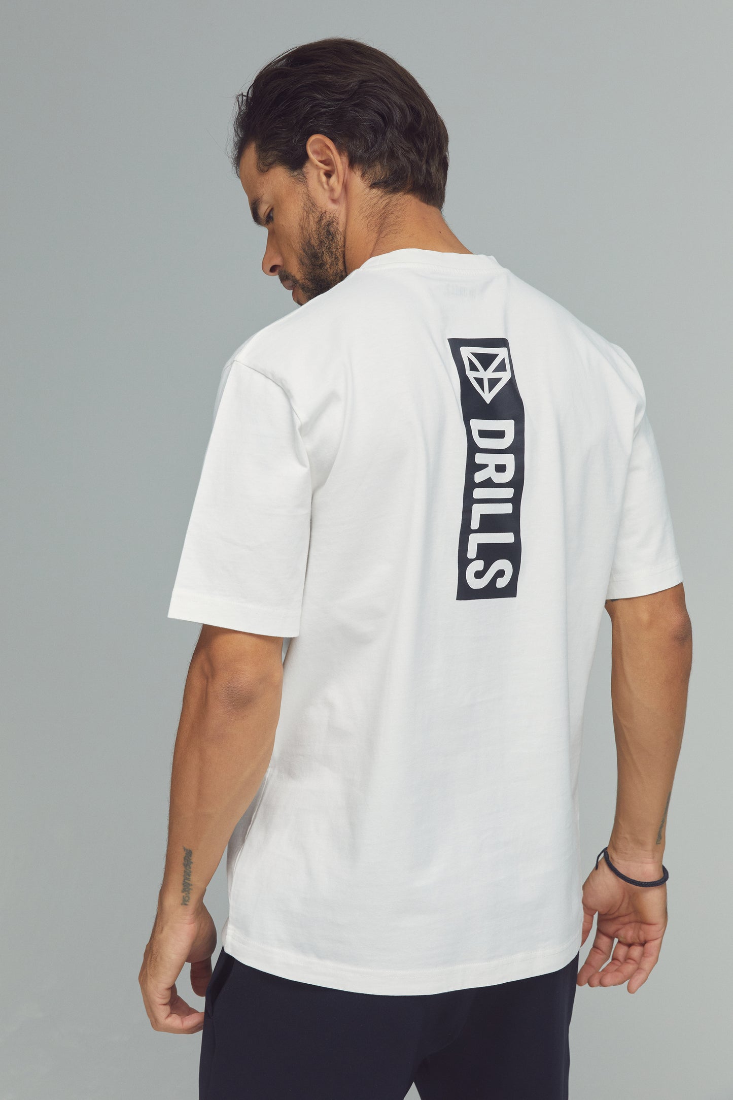 RECREATION DRILLS Vertical Graphic Tee White/Black