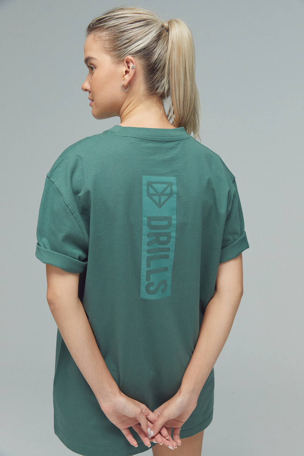 RECREATION DRILLS Vertical Graphic Tee Dark Sage Green 