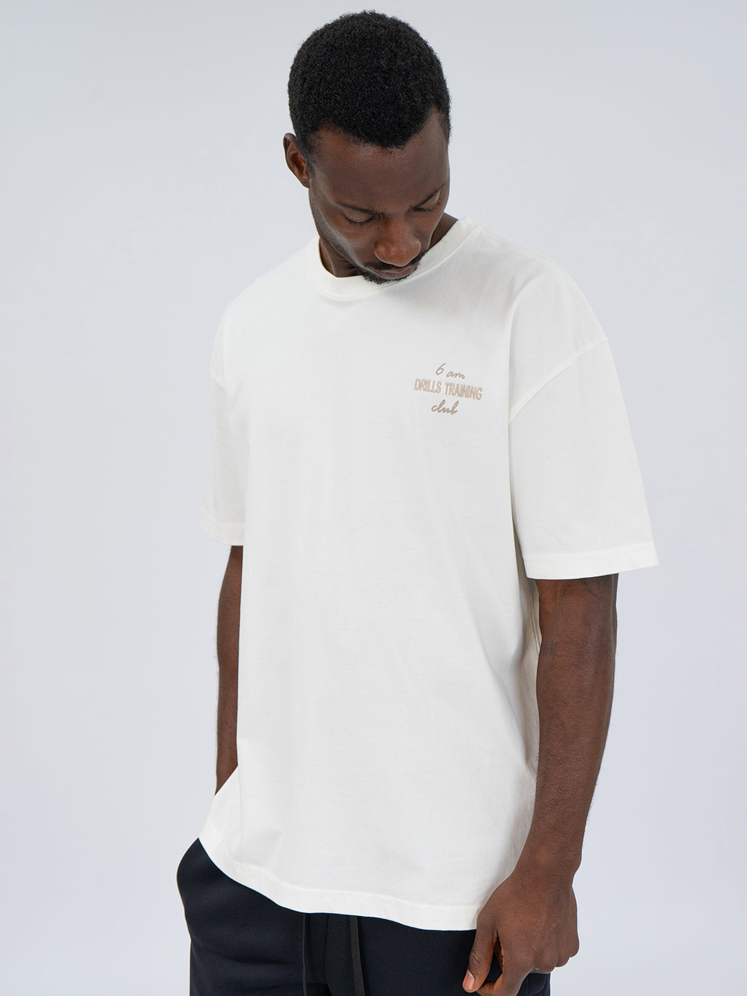 6am Tee Off White / Atmosphere 4