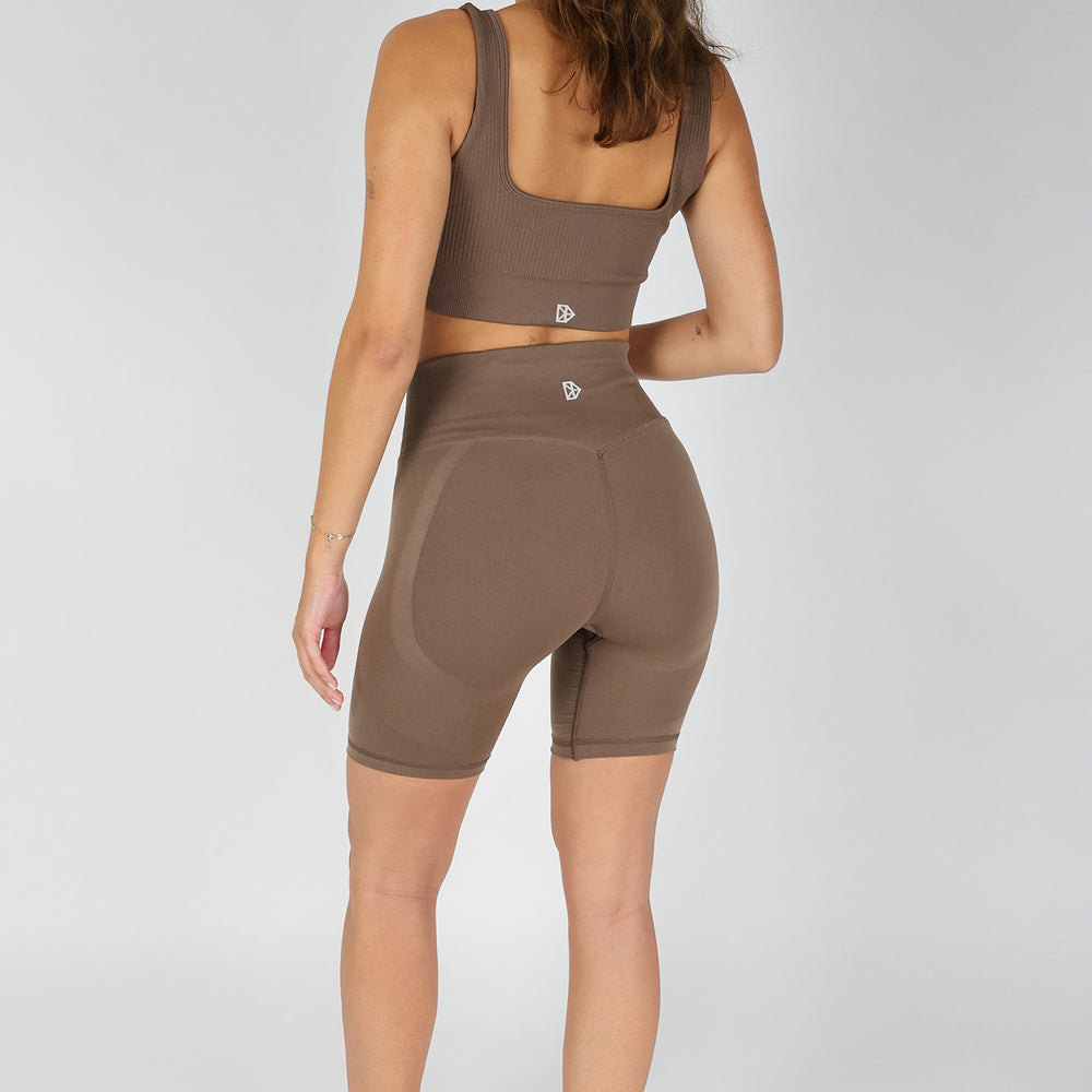 
                      
                        FLXFLOW DRILLS Shorts Taupe
                      
                    