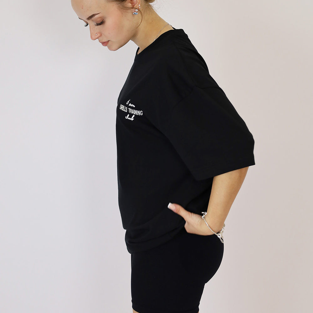 
                      
                        RECREATION DRILLS 6am Tee Black / White w 4
                      
                    