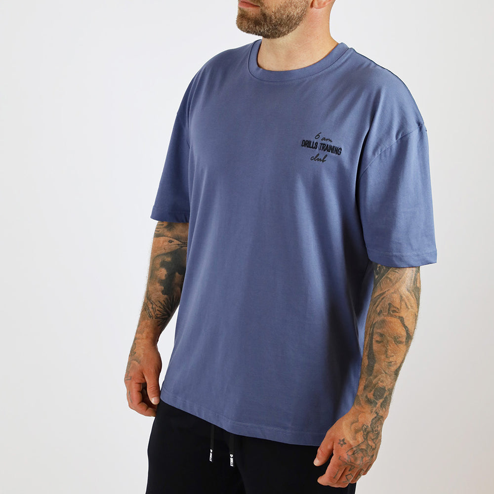 
                      
                        RECREATION DRILLS 6am Tee Nightshadow Blue / Black 5
                      
                    