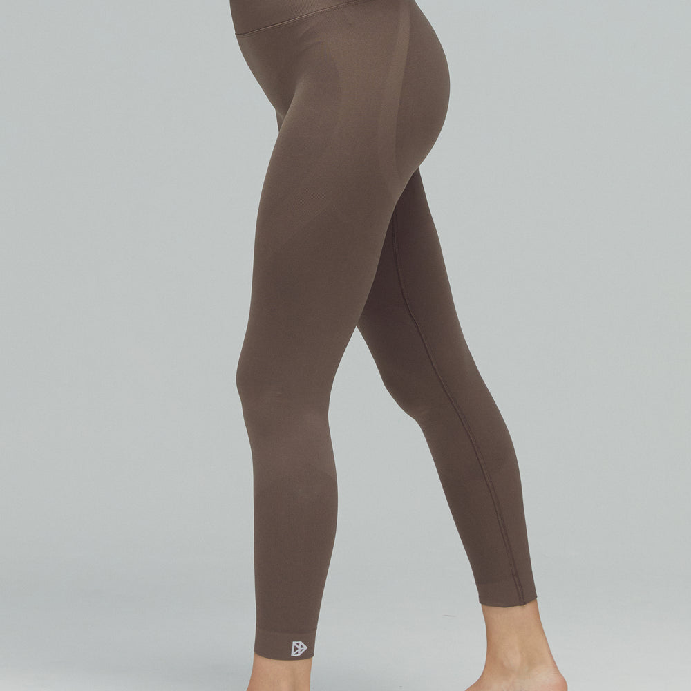 
                      
                        FLXFLOW DRILLS Pocket Leggings Taupe
                      
                    