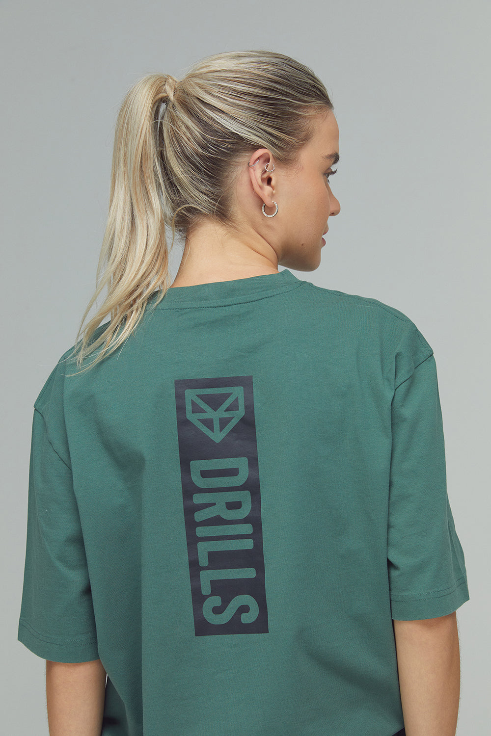 RECREATION DRILLS Vertical Graphic Tee Dark Sage Green/Black